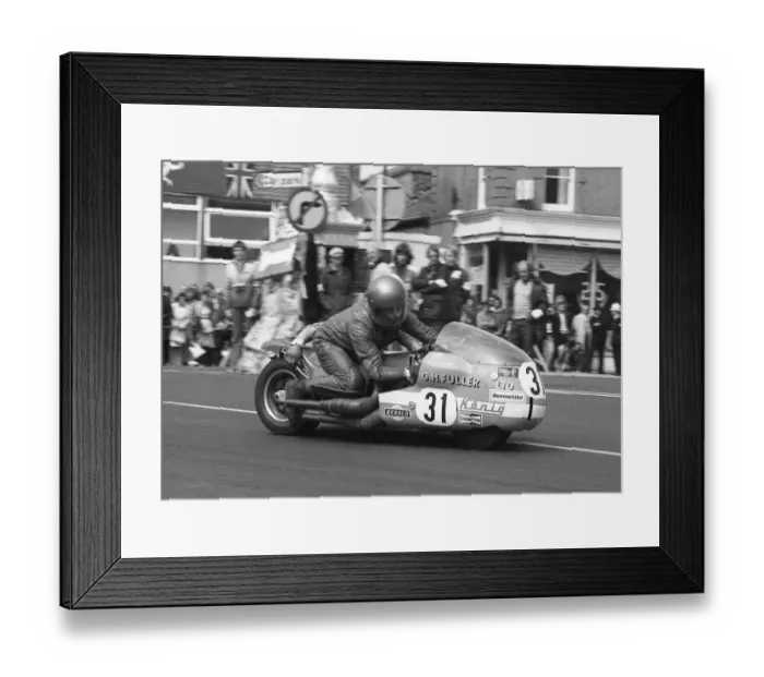 Framed Print : Reg Spooncer & Dennis Smith (Konig) 1977 SidecarTT Framed Print : Reg Spooncer & Dennis Smith (Konig) 1977 SidecarTT