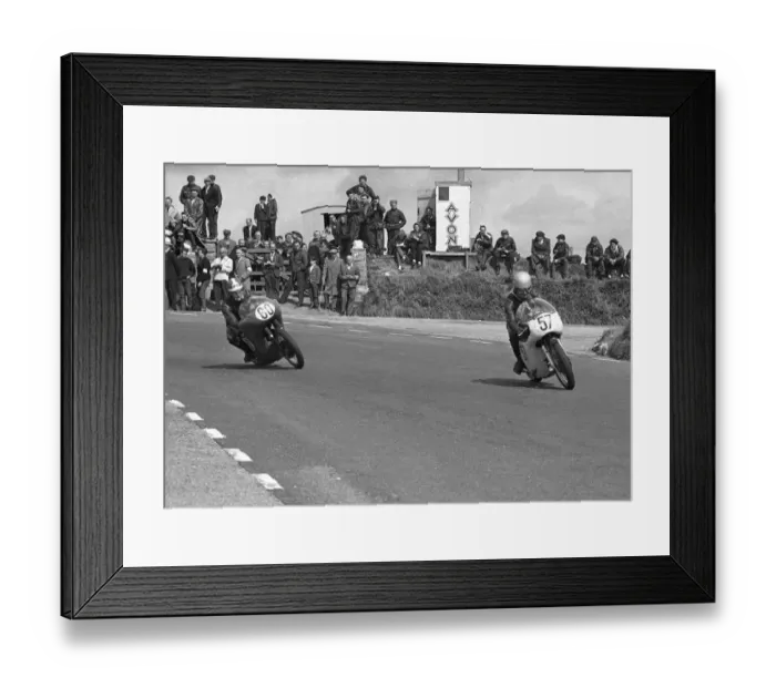 Framed Print : Hans Sommerhalder (Matchless) and Derek Jones (BSA) 1966 Senior TT Framed Print : Hans Sommerhalder (Matchless) and Derek Jones (BSA) 1966 Senior TT