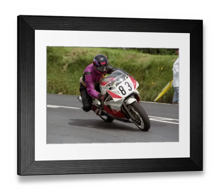 Framed Print : Roger Smith (Yamaha) 1993 Senior TT Framed Print : Roger Smith (Yamaha) 1993 Senior TT
