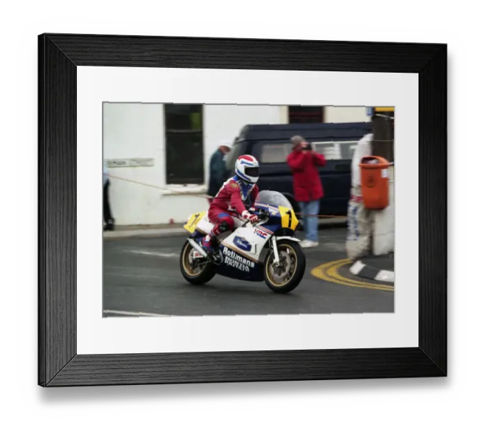 Framed Print : Freddie Spencer (Honda) 1998 Classic TT Lap Framed Print : Freddie Spencer (Honda) 1998 Classic TT Lap