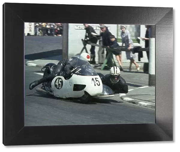 Adrian Swindells & F V Swindells (Triumph) 1967 Sidecar TT