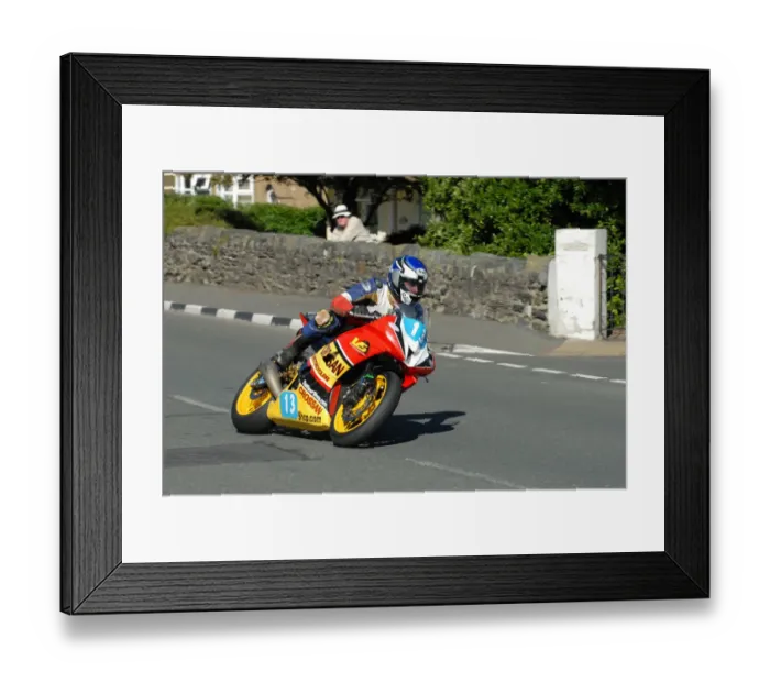 Framed Print : Dan Sayle (Yamaha) 2010 Junior Manx Grand Prix Framed Print : Dan Sayle (Yamaha) 2010 Junior Manx Grand Prix