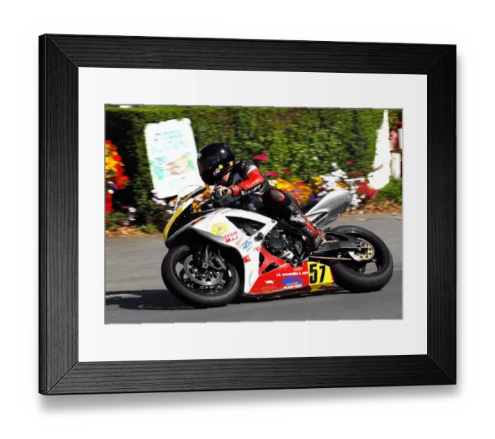 Framed Print : Patrick Woodside (Suzuki) 2010 Senior Manx Grand Prix Framed Print : Patrick Woodside (Suzuki) 2010 Senior Manx Grand Prix