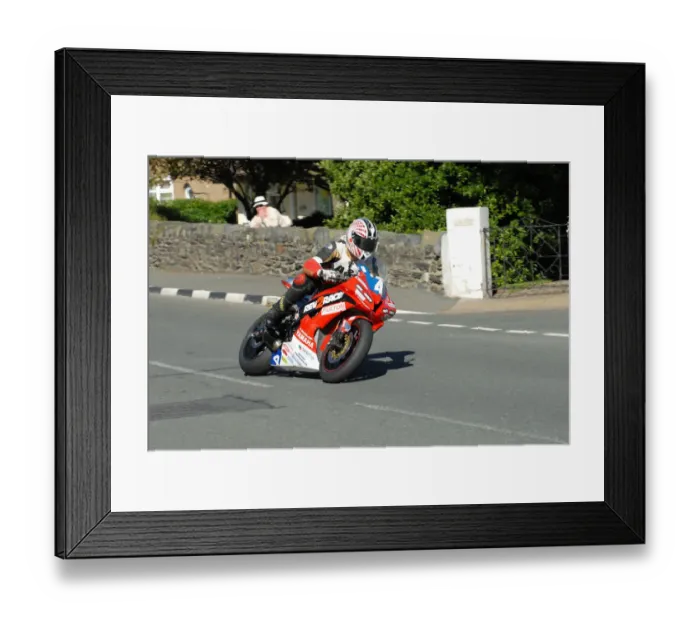 Framed Print : Si Fulton (Yamaha) 2010 Junior Manx Grand Prix Framed Print : Si Fulton (Yamaha) 2010 Junior Manx Grand Prix