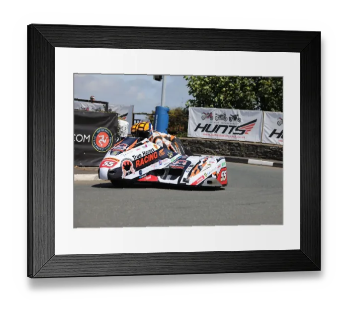 Framed Print : Michael Russell & Tom Bryant (Shelbourn Suzuki) 2019 Southern 100 Framed Print : Michael Russell & Tom Bryant (Shelbourn Suzuki) 2019 Southern 100