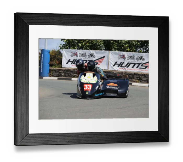 Framed Print : Sean Chandler & Ben Chandler (Baker Honda) 2019 Southern 100 Framed Print : Sean Chandler & Ben Chandler (Baker Honda) 2019 Southern 100