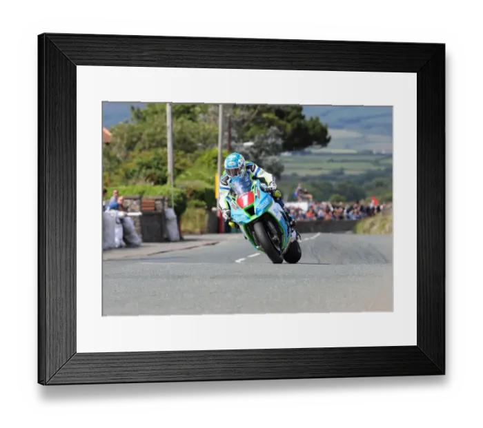 Framed Print : Dean Harrison (Silicone Kawasaki) 2019 Southern 100 Framed Print : Dean Harrison (Silicone Kawasaki) 2019 Southern 100