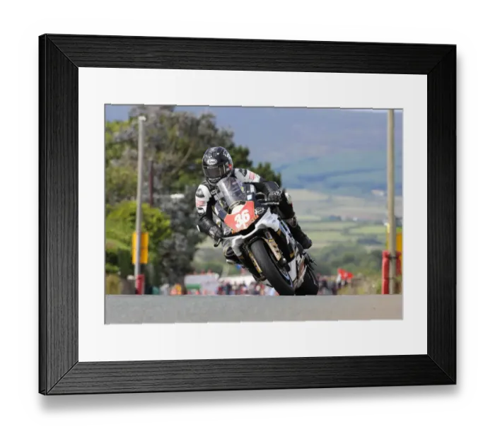 Framed Print : Jamie Coward (Yamaha) 2019 Southern 100 Framed Print : Jamie Coward (Yamaha) 2019 Southern 100