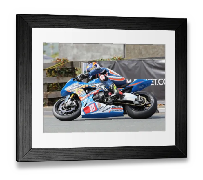 Framed Print : Richard Charlton (BMW) 2019 Southern 100 Framed Print : Richard Charlton (BMW) 2019 Southern 100