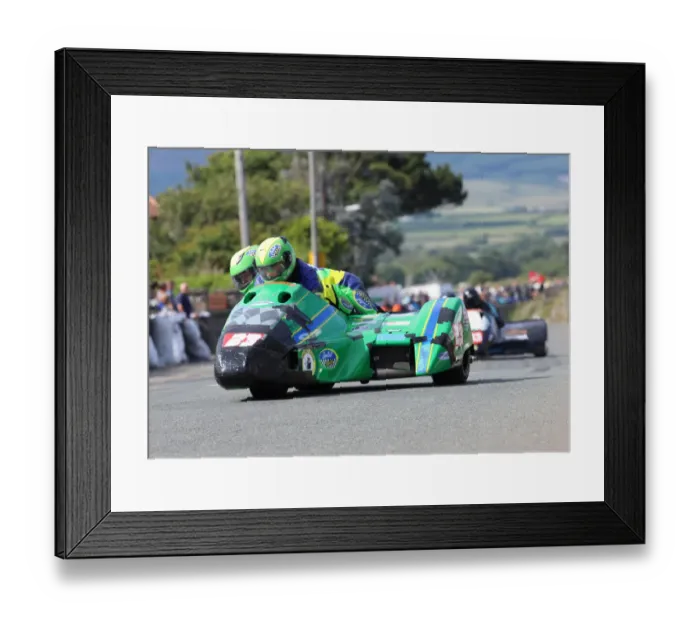 Framed Print : Richard Hackney & Dave Ryder (CES Suzuki) 2019 Southern 100