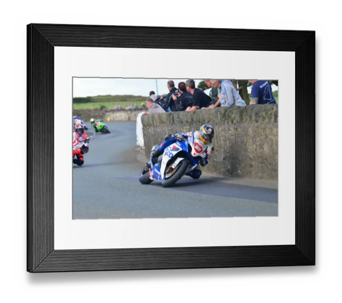 Framed Print : Guy Martin (Tyco Suzuki) 2012 Southern 100 Framed Print : Guy Martin (Tyco Suzuki) 2012 Southern 100