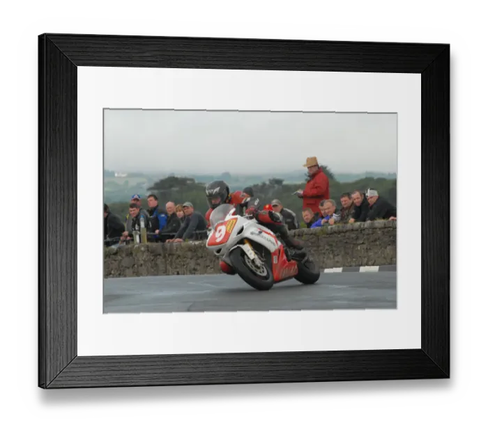 Framed Print : Mark Parrett (Yamaha) 2007 Southern 100 Framed Print : Mark Parrett (Yamaha) 2007 Southern 100