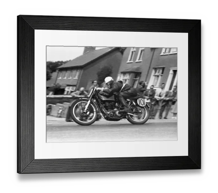Framed Print : Peter Carr (AJS) 1955 Junior Manx Grand Prix Framed Print : Peter Carr (AJS) 1955 Junior Manx Grand Prix
