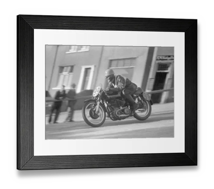 Framed Print : Ralph Chambers (AJS) 1958 Junior Snaefell Manx Grand Prix Framed Print : Ralph Chambers (AJS) 1958 Junior Snaefell Manx Grand Prix