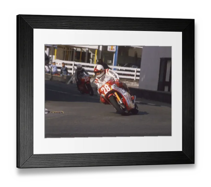 Framed Print : Steve Carthy (Suzuki) 1983 Newcomers Manx Grand Prix Framed Print : Steve Carthy (Suzuki) 1983 Newcomers Manx Grand Prix