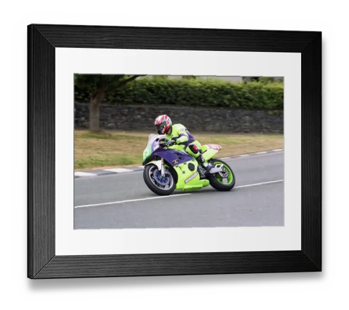Framed Print : Dave Clarke (Kawasaki) 2003 Newcomers Manx Grand Prix