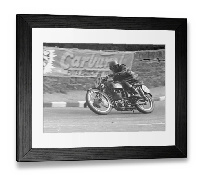 Framed Print : Dennis Christian (Velocette) 1949 Junior Manx Grand Prix Framed Print : Dennis Christian (Velocette) 1949 Junior Manx Grand Prix