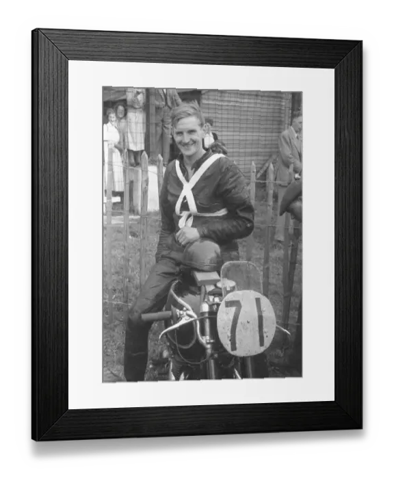Framed Print : Dennis Christian (Matchless) 1955 Senior Manx Grand Prix Framed Print : Dennis Christian (Matchless) 1955 Senior Manx Grand Prix