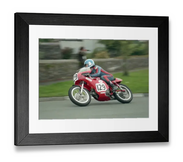 Framed Print : Chris Bladon (Aermacchi) 1986 Junior Classic Manx Grand Prix Framed Print : Chris Bladon (Aermacchi) 1986 Junior Classic Manx Grand Prix