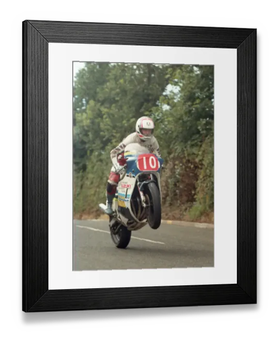 Framed Print : Steve Allen (Suzuki) 1987 Newcomers Manx Grand Prix Framed Print : Steve Allen (Suzuki) 1987 Newcomers Manx Grand Prix
