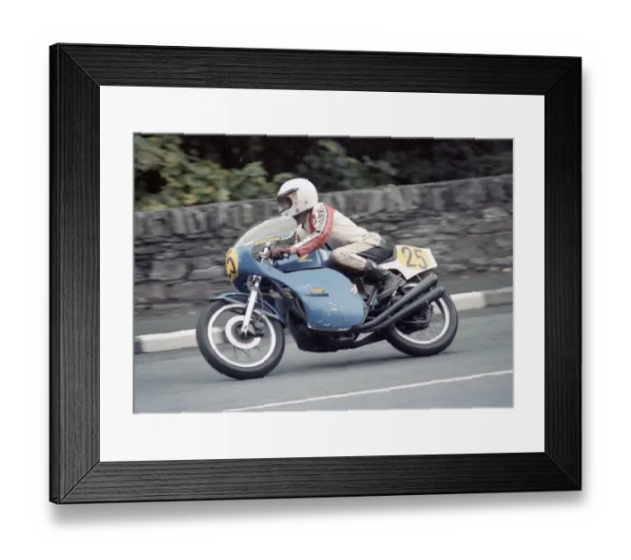 Framed Print : Alan Naylor (Honda) 1982 Newcomers Manx Grand Prix Framed Print : Alan Naylor (Honda) 1982 Newcomers Manx Grand Prix