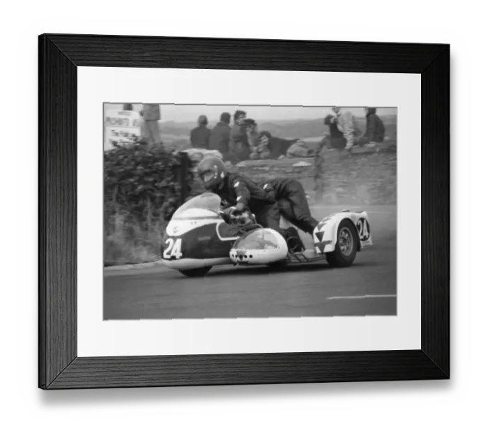 Framed Print : Dennis Bingham & Julia Bingham (Honda) 1976 Southern 100 Framed Print : Dennis Bingham & Julia Bingham (Honda) 1976 Southern 100