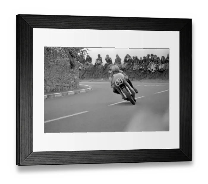Framed Print : Joey Dunlop (Yamsel) 1976 Southern 100 Framed Print : Joey Dunlop (Yamsel) 1976 Southern 100