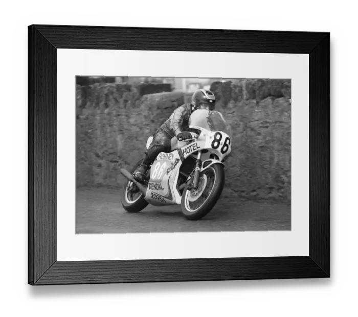 Framed Print : Andy Cooper (Yamaha) 1981 Southern 100 Framed Print : Andy Cooper (Yamaha) 1981 Southern 100