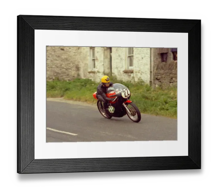 Framed Print : Grant Gibson (Yamaha) 1969 Southern 100 Framed Print : Grant Gibson (Yamaha) 1969 Southern 100