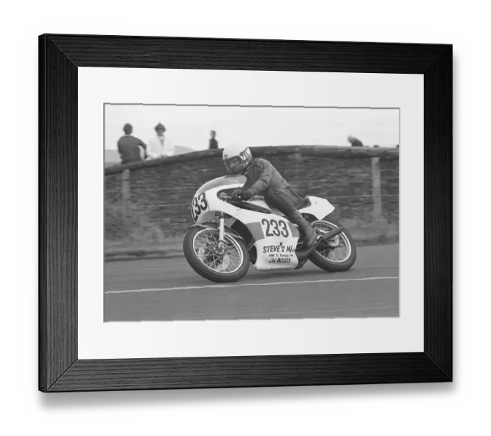 Framed Print : Jamie Garrett (Yamaha) 1981 Southern 100 Framed Print : Jamie Garrett (Yamaha) 1981 Southern 100