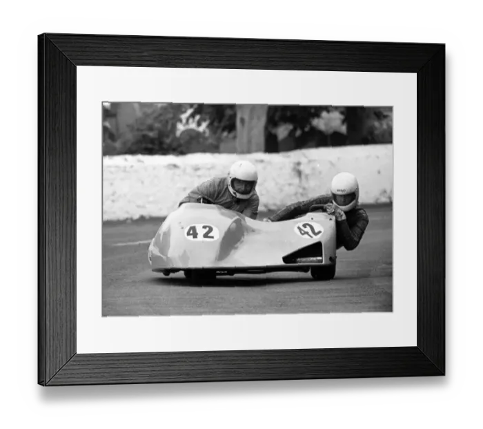 Framed Print : John Brown & David Hedison (Yamaha) 1991 Southern 100 Framed Print : John Brown & David Hedison (Yamaha) 1991 Southern 100