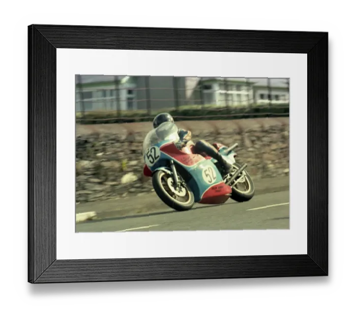 Framed Print : John Crellin (Suzuki) 1982 Senior Manx Grand Prix Framed Print : John Crellin (Suzuki) 1982 Senior Manx Grand Prix