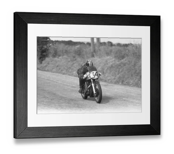 Framed Print : Peter Richardson (Norton) 1958 Southern 100 Framed Print : Peter Richardson (Norton) 1958 Southern 100