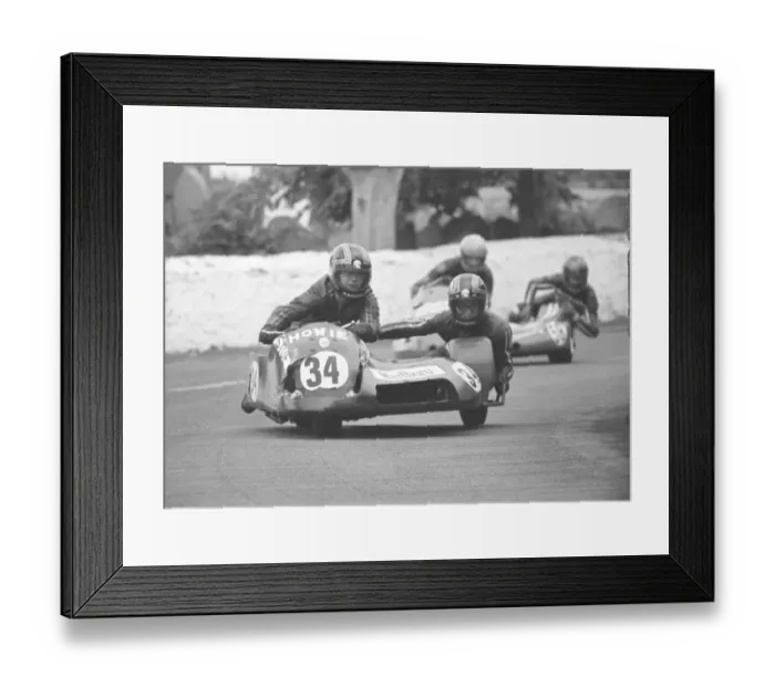 Framed Print : Stuart Leaning & Sandy McLeod (Low Imp) 1981 Southern 100 Framed Print : Stuart Leaning & Sandy McLeod (Low Imp) 1981 Southern 100