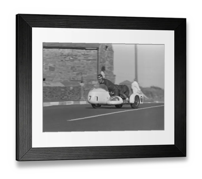 Framed Print : John Watson & D Howard (Windrick) 1971 Southern 100 Framed Print : John Watson & D Howard (Windrick) 1971 Southern 100