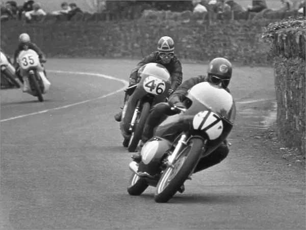 Chas Mortimer (Aermacchi) and A F Pinnock (Bultaco) 1968 Southern 100