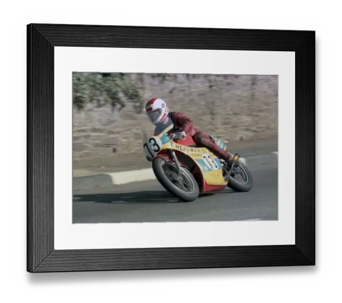 Framed Print : Ray Hanna (Yamaha) 1982 Senior Manx Grand Prix Framed Print : Ray Hanna (Yamaha) 1982 Senior Manx Grand Prix