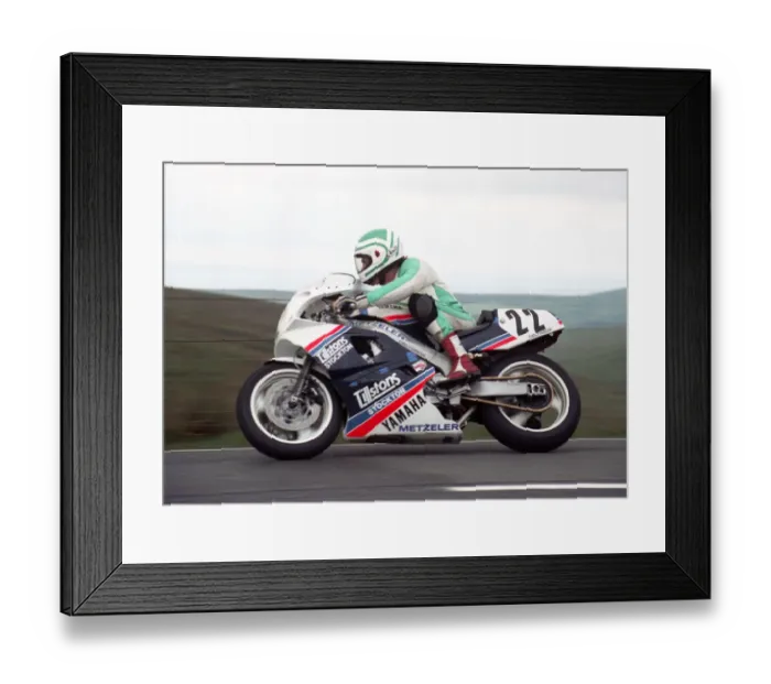 Framed Print : Alan Batson (Yamaha) 1990 Senior TT Framed Print : Alan Batson (Yamaha) 1990 Senior TT