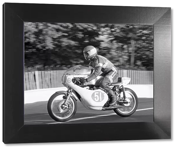 Robert Madden (Yamaha) 1975 Junior TT