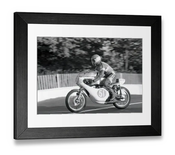 Framed Print : Robert Madden (Yamaha) 1975 Junior TT Framed Print : Robert Madden (Yamaha) 1975 Junior TT