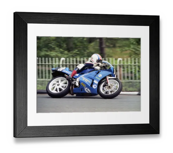 Framed Print : Jim Moodie (Honda) 1990 Supersport 400 TT Framed Print : Jim Moodie (Honda) 1990 Supersport 400 TT