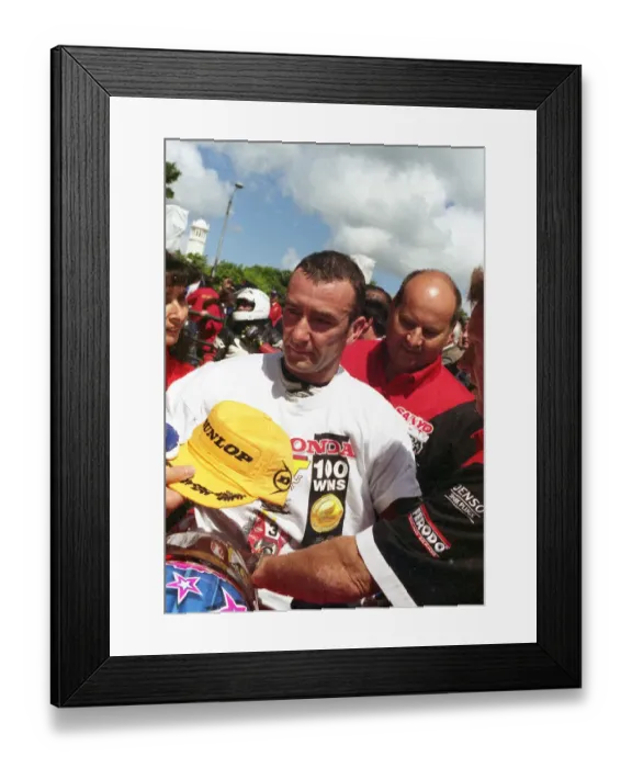 Framed Print : Jim Moodie, 1998 TT Framed Print : Jim Moodie, 1998 TT
