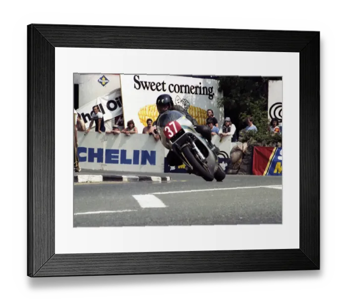 Framed Print : Ian Martin (Suzuki) 1982 Formula One TT Framed Print : Ian Martin (Suzuki) 1982 Formula One TT