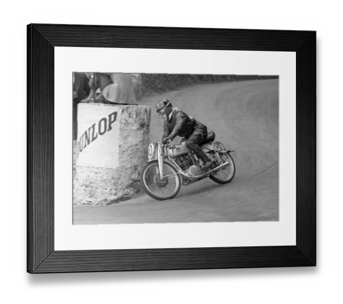 Framed Print : Cromie McCandless (Mondial) 1952 Ultra Lightweight TT