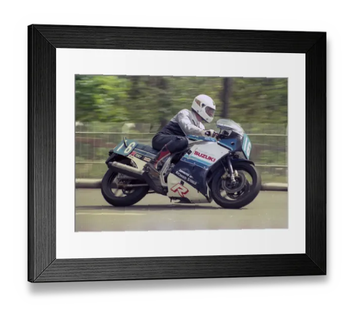 Framed Print : Sam McClements (Suzuki) 1986 Production B TT Framed Print : Sam McClements (Suzuki) 1986 Production B TT