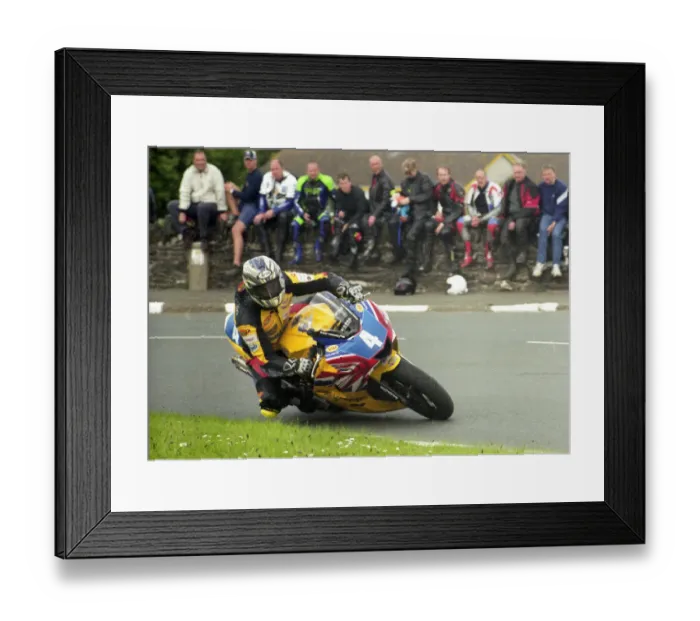 Framed Print : John McGuiness (Triumph) 2003 Junior TT Framed Print : John McGuiness (Triumph) 2003 Junior TT