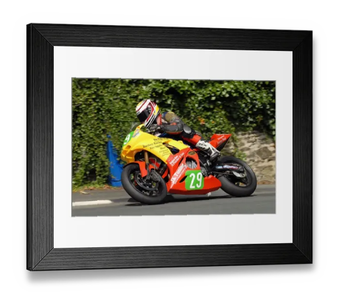 Framed Print : Ivan Lintin (Suzuki) 2010 Ultra Lightweight Manx Grand Prix Framed Print : Ivan Lintin (Suzuki) 2010 Ultra Lightweight Manx Grand Prix