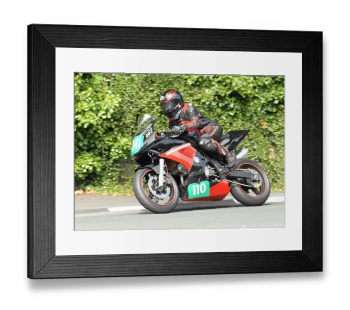 Framed Print : Yvonne Montgomery (Suzuki) 2010 Ultra Lightweight Manx Grand Prix Framed Print : Yvonne Montgomery (Suzuki) 2010 Ultra Lightweight Manx Grand Prix