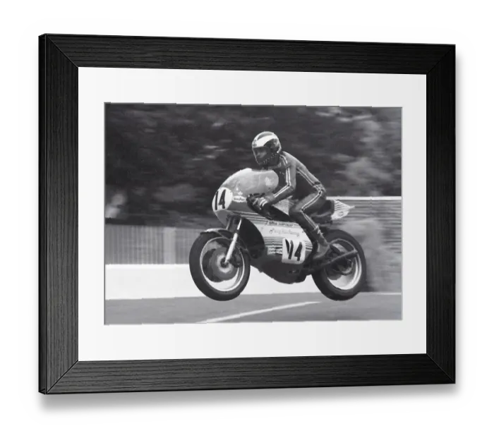 Framed Print : Phil Read (Yamaha) 1977 Classic TT practice Framed Print : Phil Read (Yamaha) 1977 Classic TT practice