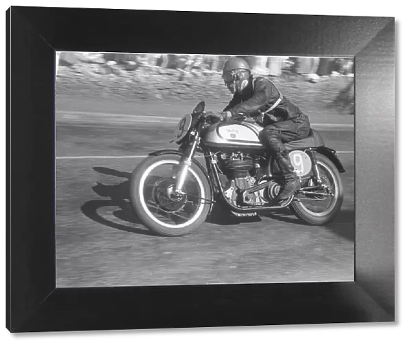 Ronnie Mead (Norton) 1952 Junior TT